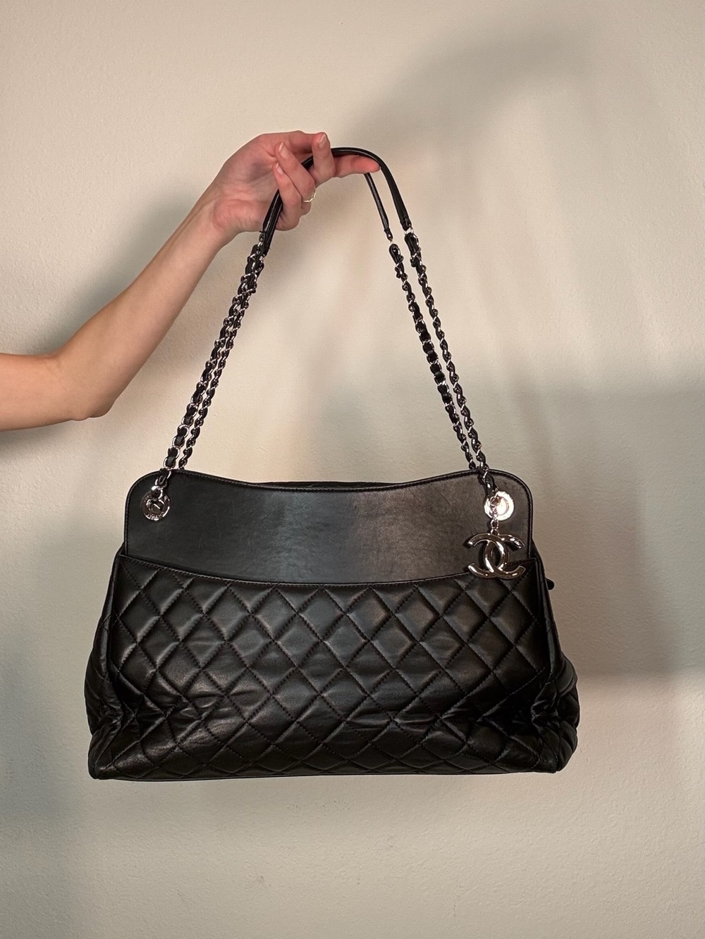 CHANEL Black Quilted Leather Tote with Chain-Strap